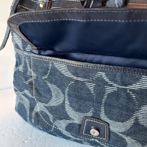 Coach NWOT Poppy Navy Denim Signature Optic Large Tote - Picture 14 of 14